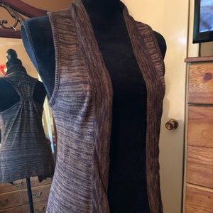 🍁🍂🍁B FaLL ReAdY 🍁🍂🍁 Maurice’s sweater Vest